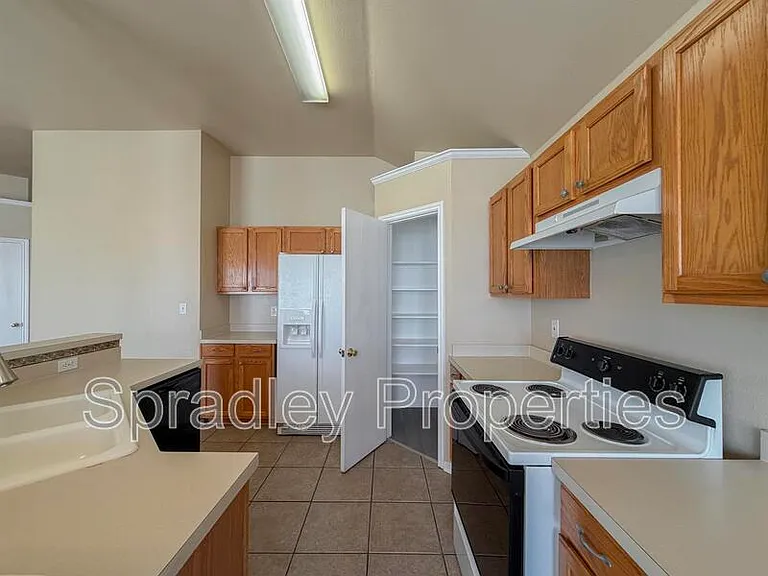 217 Meadowbrook Dr — Photo 15