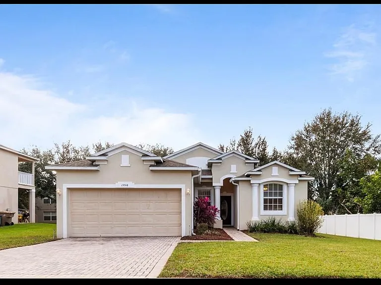 15316 Groose Point Ln — Photo 1