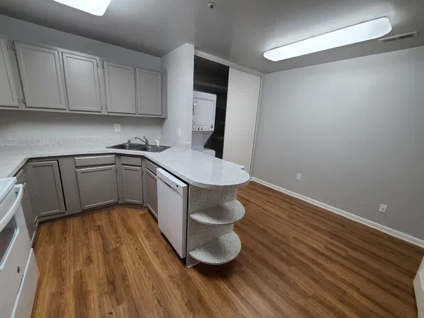 Residences at Pleasant Ridge, 5 Pleasant Ridge Dr #Penthouse Pr5-03, Owings Mills, MD 21117