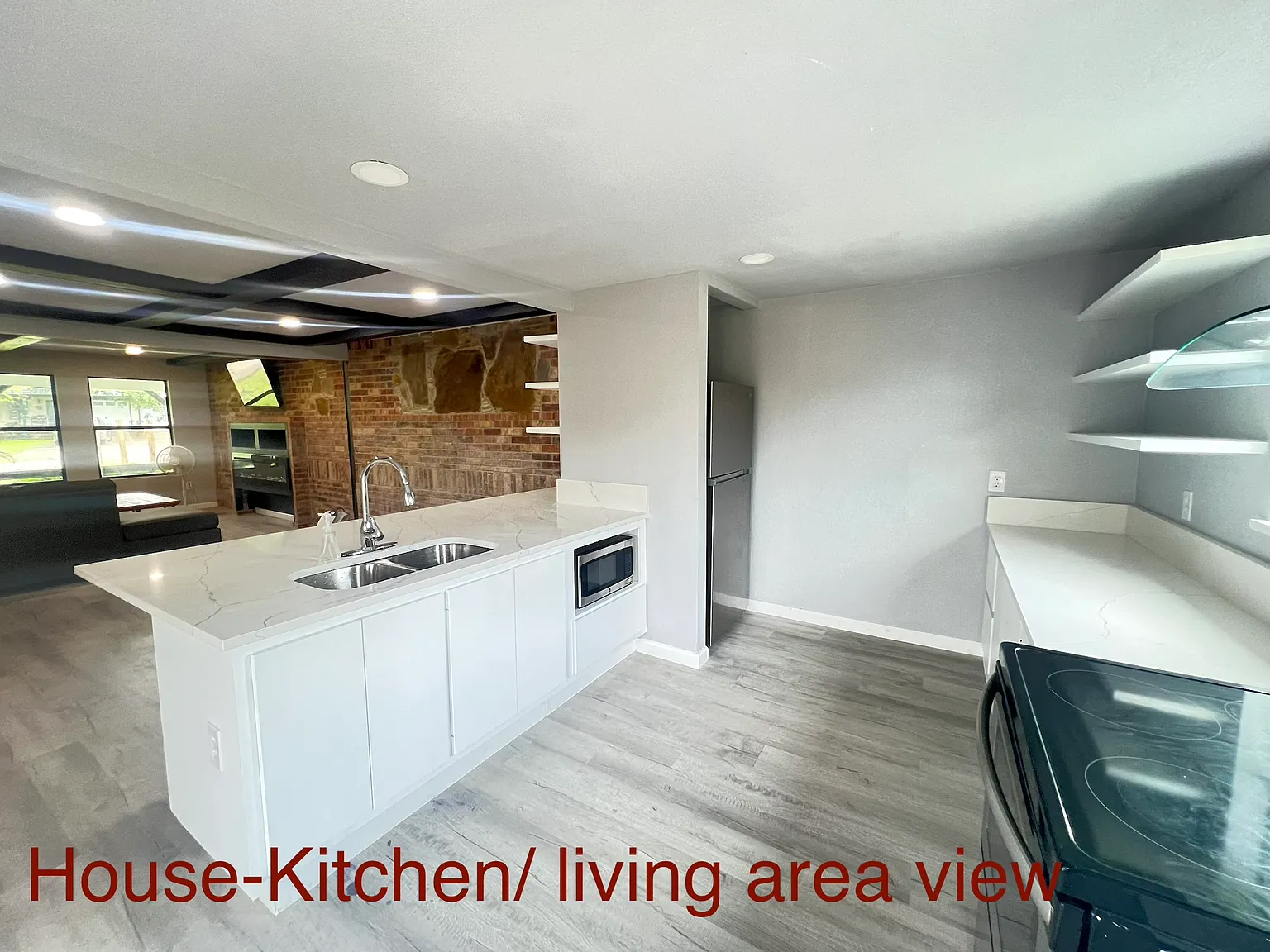 3 bed, 1800 sqft, $2,350 — Photo 2