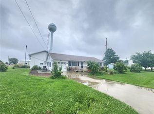 204 W Oak Ave, Montrose, IL 62445