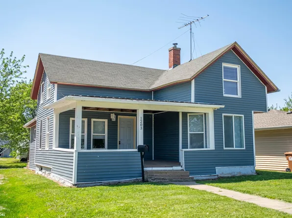 1203 West St, Grinnell, IA 50112
