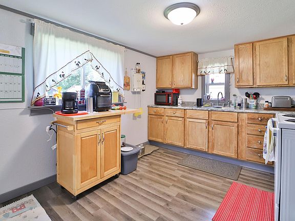 3rd image of 515 2nd St SW