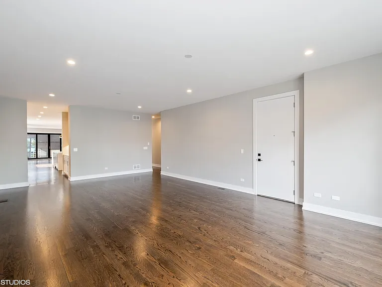 2417 W McLean Ave #1 — Photo 14