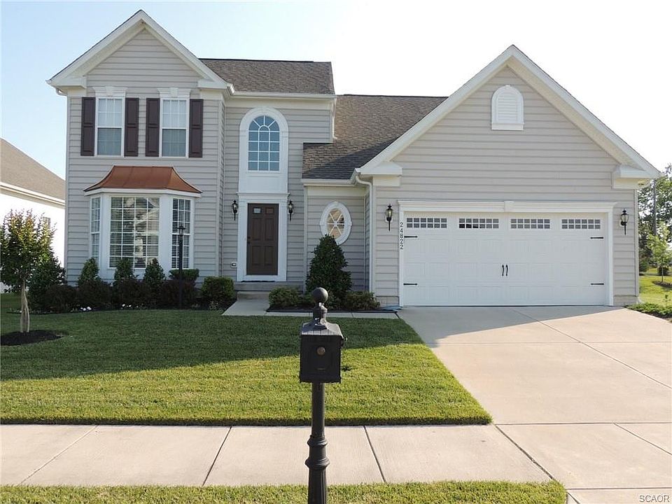 1st image of 24822 Magnolia Cir