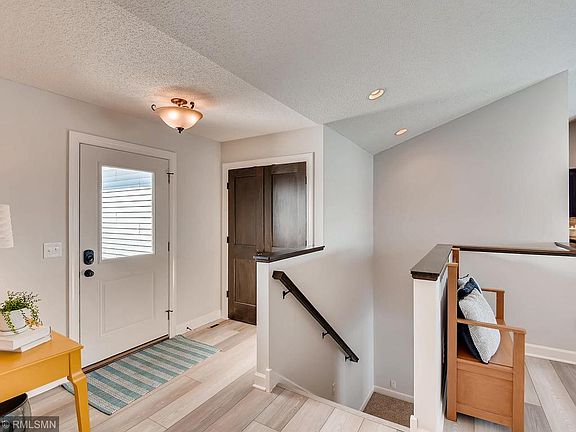 3rd image of 26285 Jonquil Ave