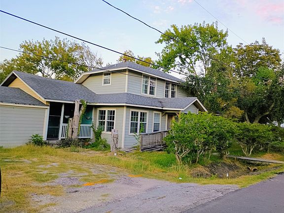 3rd image of 204 Dwire Dr