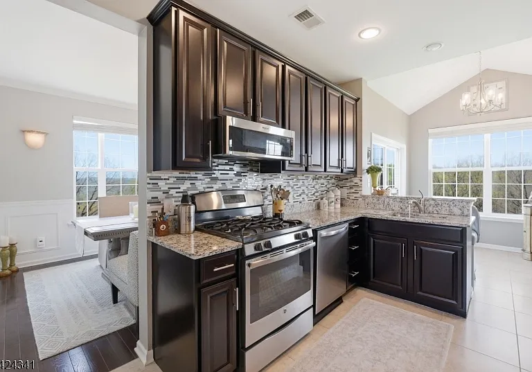 263 Winding Hill Dr — Photo 13