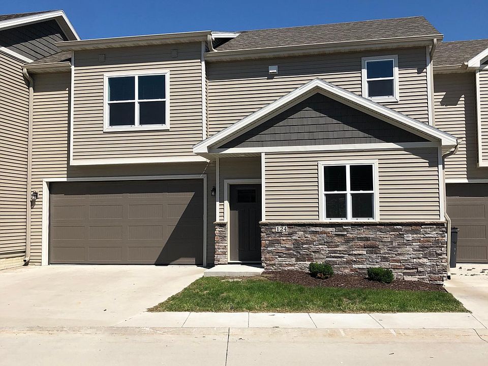 1st image of 207 NE Chalet Ln