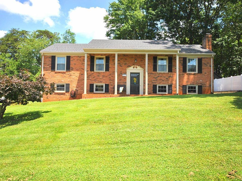 1st image of 311 Bob Cir #17