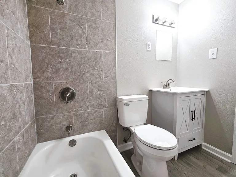 1461 Irish Hill Dr — Photo 13