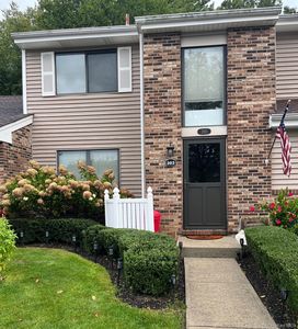 203 Pond View Lane, Smithtown, NY, 11787