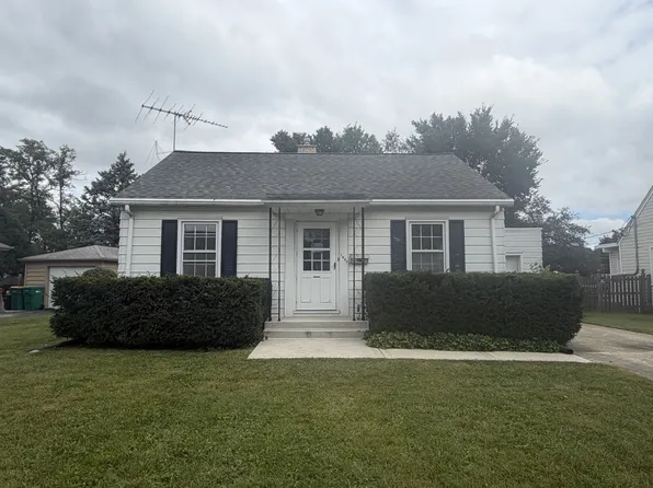 1607 Stratford Ct, Joliet, IL 60435