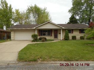 64 Dale Allen Dr, Belleville, IL 62226