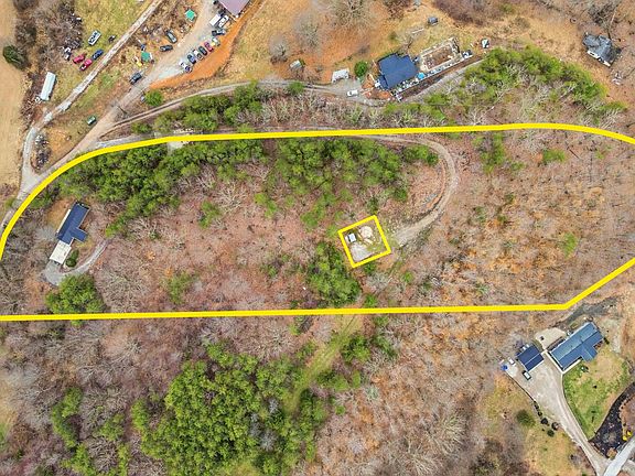 3rd image of 119 Tower Ln