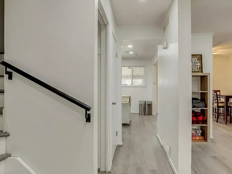 11646 Lincoln St — Photo 68