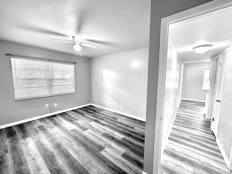 10284 106th Ter N — Photo 11