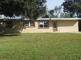 8633 Narcissus Ave, Seminole, FL 33777