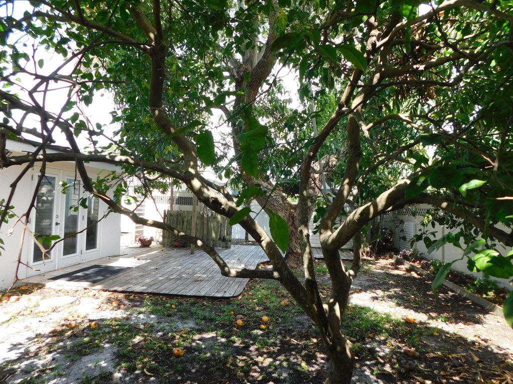 2580 SE 5th Court, photo 6
