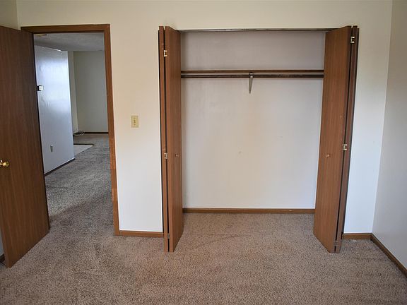2nd image of 264 McCullough Ave #14