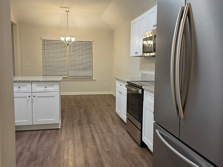 745 Park Ln — Photo 14