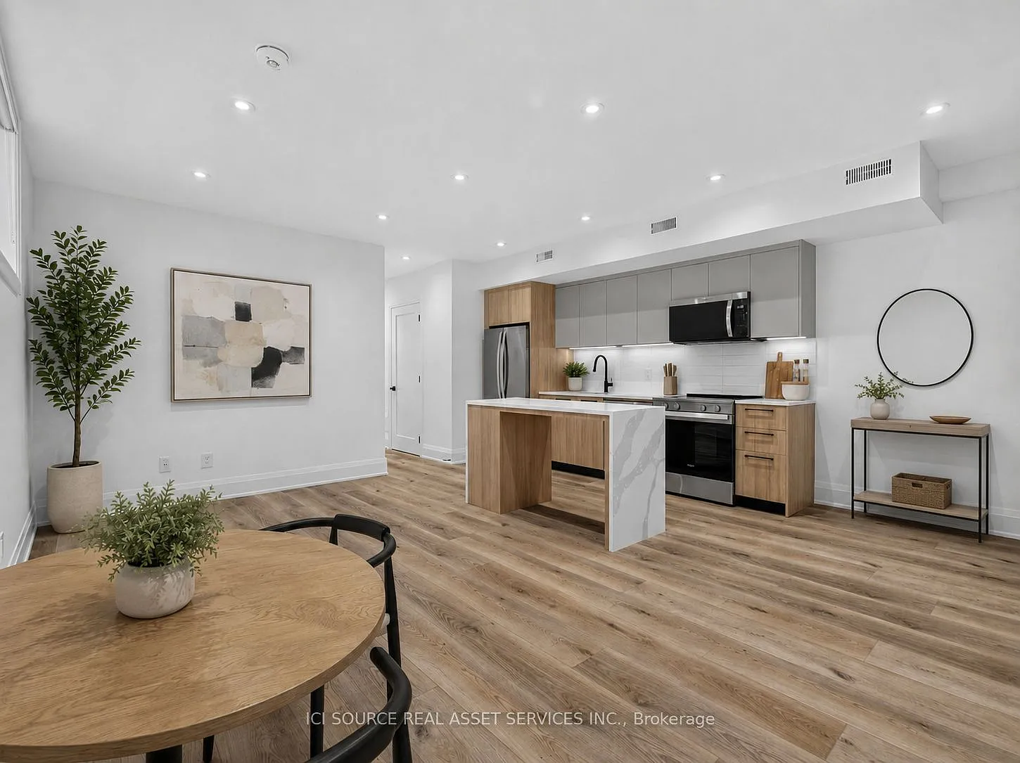 2 bed, $2,495 — Photo 3