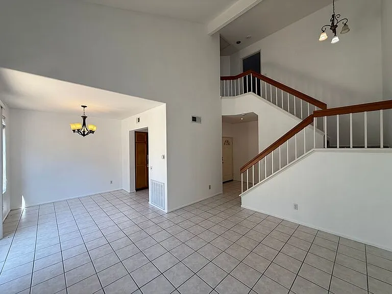 10880 Creekbridge Pl — Photo 2