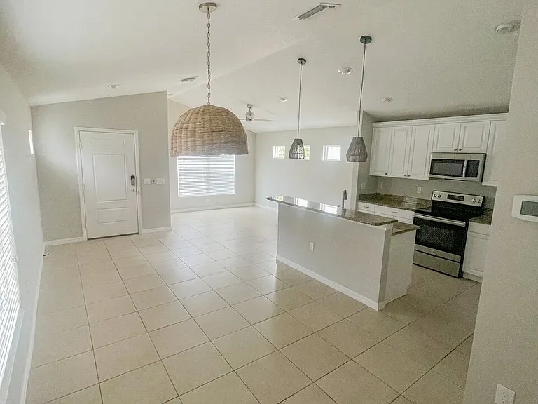 3872 Shimmering Oaks Dr — Photo 15