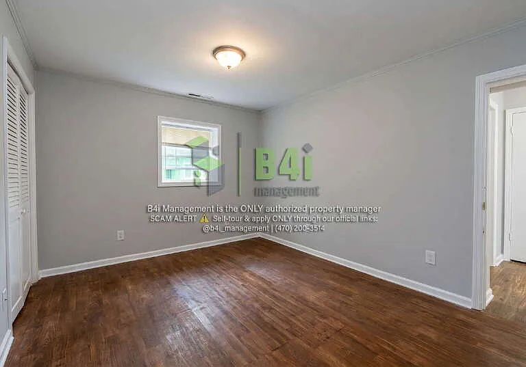 406 Hill St — Photo 6