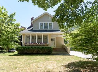 1401 W Maple St, Kalamazoo, MI 49008