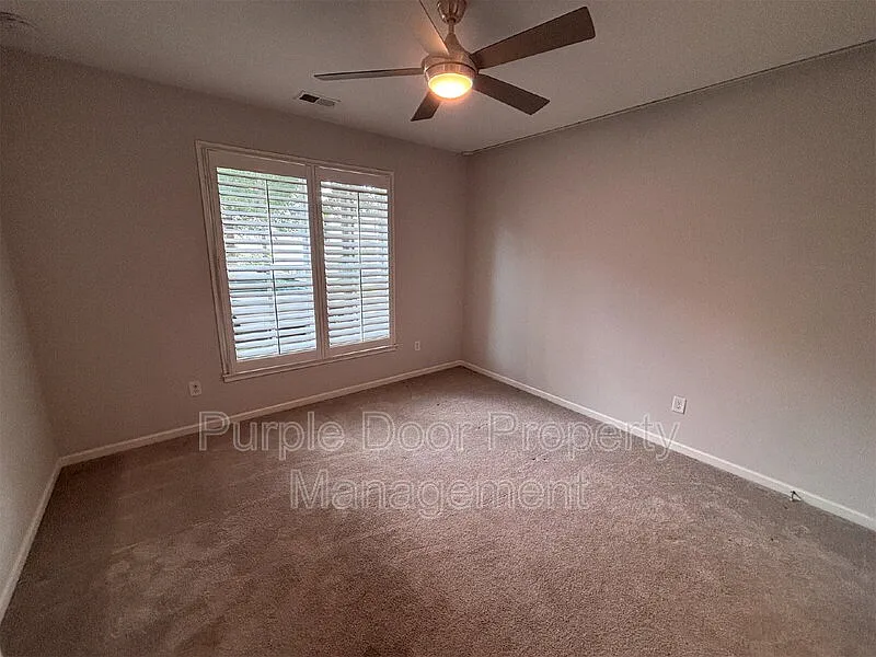 3 bed, 3.5 bath, 1944 sqft, $2,999 — Photo 4