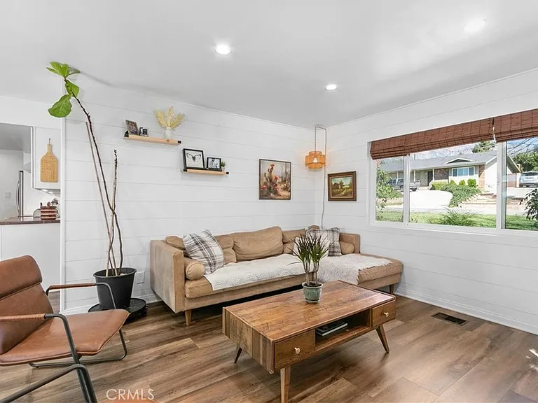 11758 Grant Dr — Photo 12