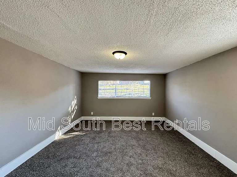 2505 S Ringo St — Photo 7