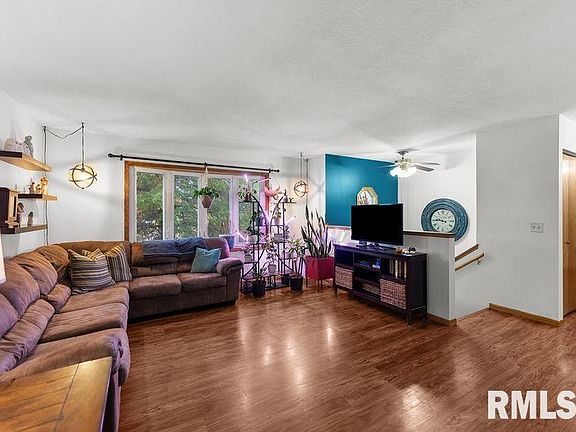 5th image of 2508 W 60th Pl