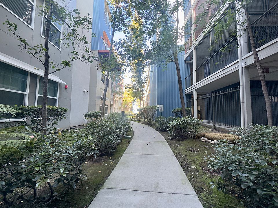 1st image of 1121 40th St APT 1204