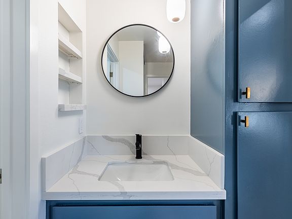 2nd image of 1125 Pico Blvd APT 205