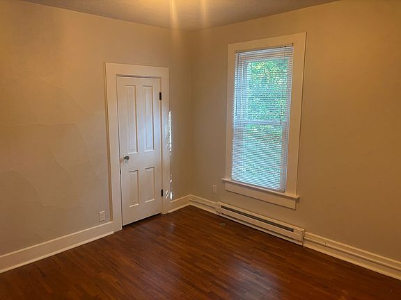 3rd image of 3205 Parnell Ave #2