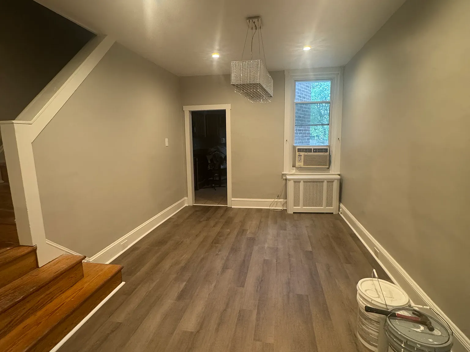 3 bed, 1.5 bath, 1200 sqft, $2,600 — Photo 2