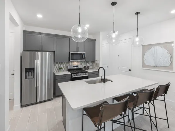 Seaport Select Plan, Lakeview Estates