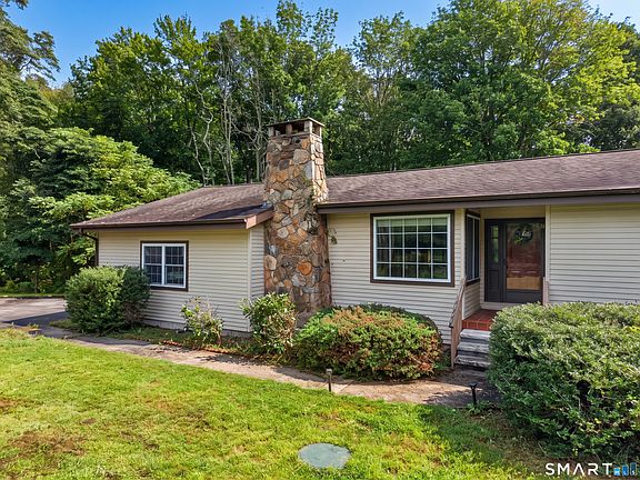 2nd image of 728 Long Cove Road