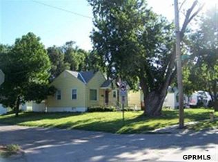 6794 Pratt St, Omaha, NE 68104