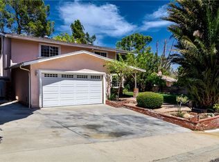 26237 Ridge Vale Dr, Santa Clarita, CA 91321