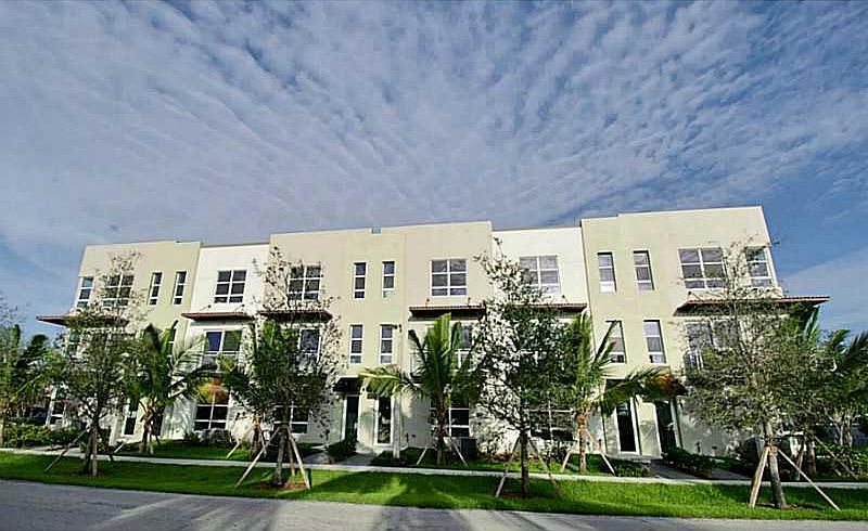 1st image of 4367 NE 1st Terrace #4367