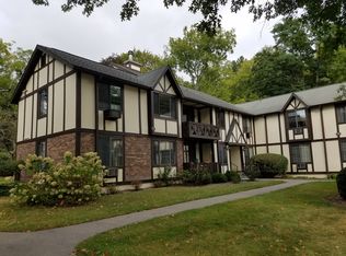 20-8 Foxwood Dr, Pleasantville, NY 10570