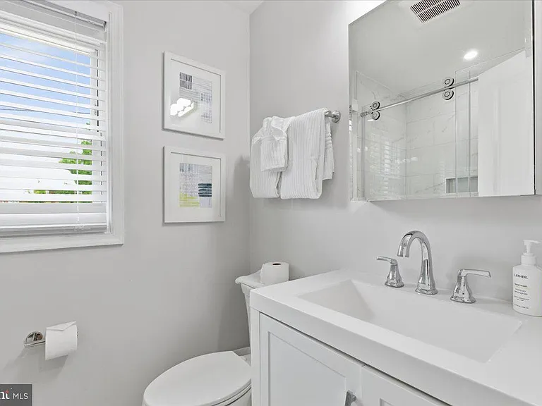 3823 Duke St — Photo 17