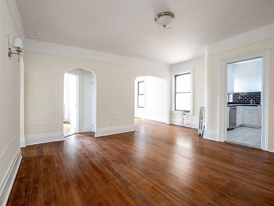 1st image of 225 W End Ave APT 52