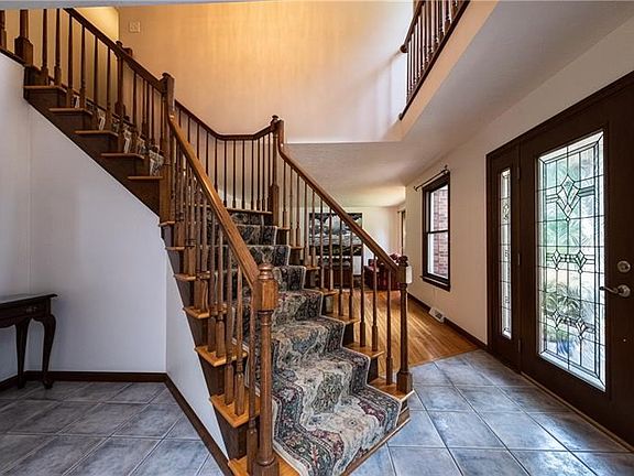 2nd image of 3948 Laurel Oak Cir