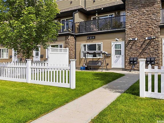 4th image of UNIT 807-110 Shillington CRESCENT