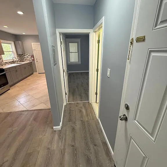621 Grove St — Photo 1