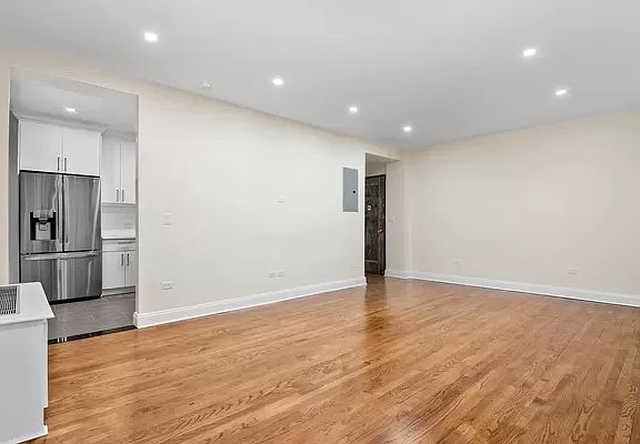 2nd image of 304 W 89th St #2A